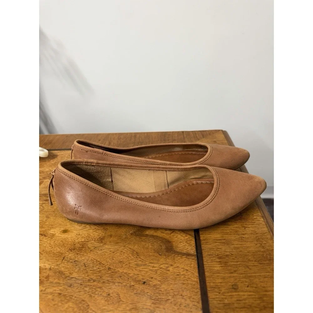 FRYE Women's 8 Regina Tan Beige Brandy Leather Nubuck Ballet Flats Pointed Toe